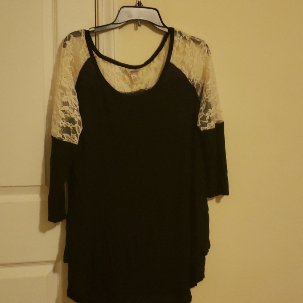 XXL women's lace top